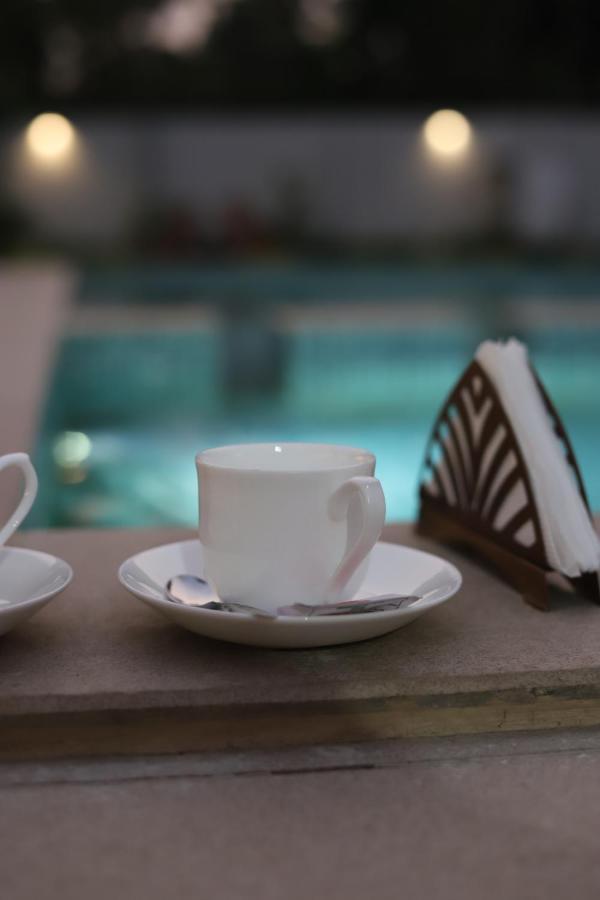 Seeheim Resorts Athirappilly Esterno foto