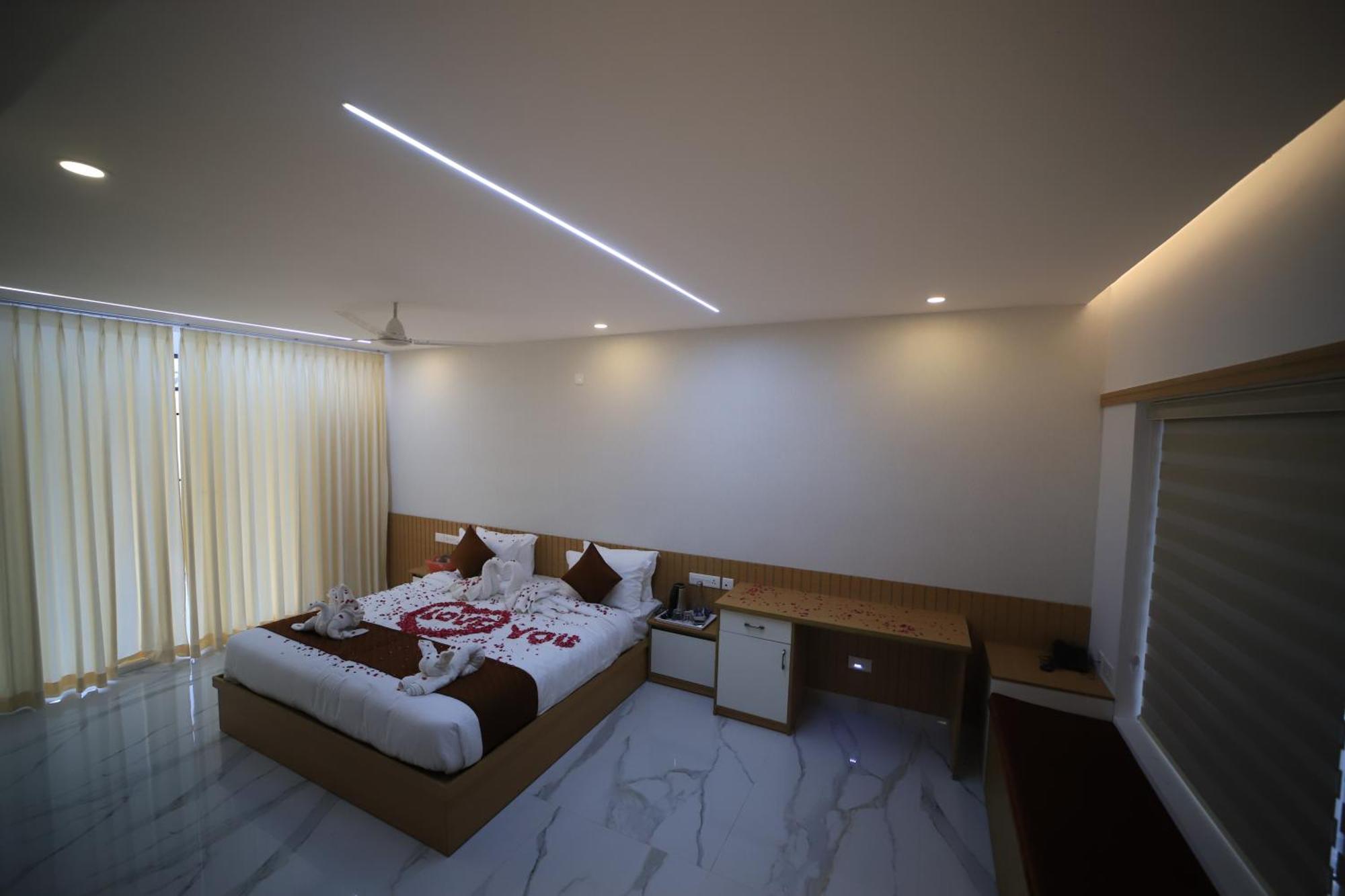 Seeheim Resorts Athirappilly Esterno foto