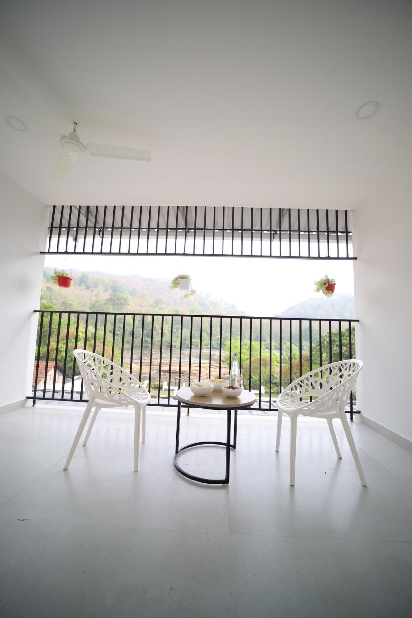 Seeheim Resorts Athirappilly Esterno foto